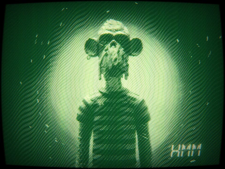 Ape on a tube